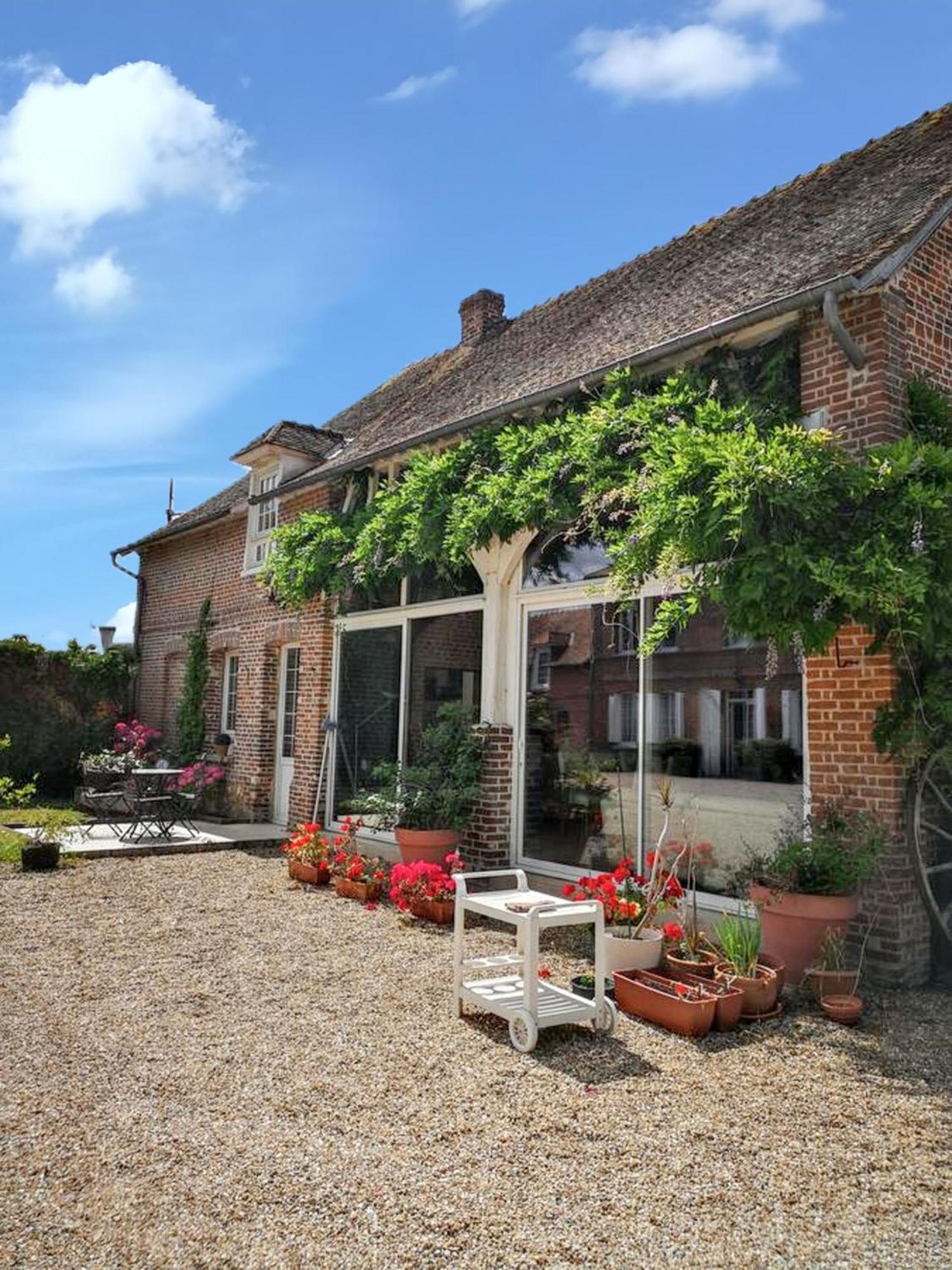 Vila Maison Charmante Au Vaudreuil Avec Magnifique Jardin Clos Le Vaudreuil Exteriér fotografie