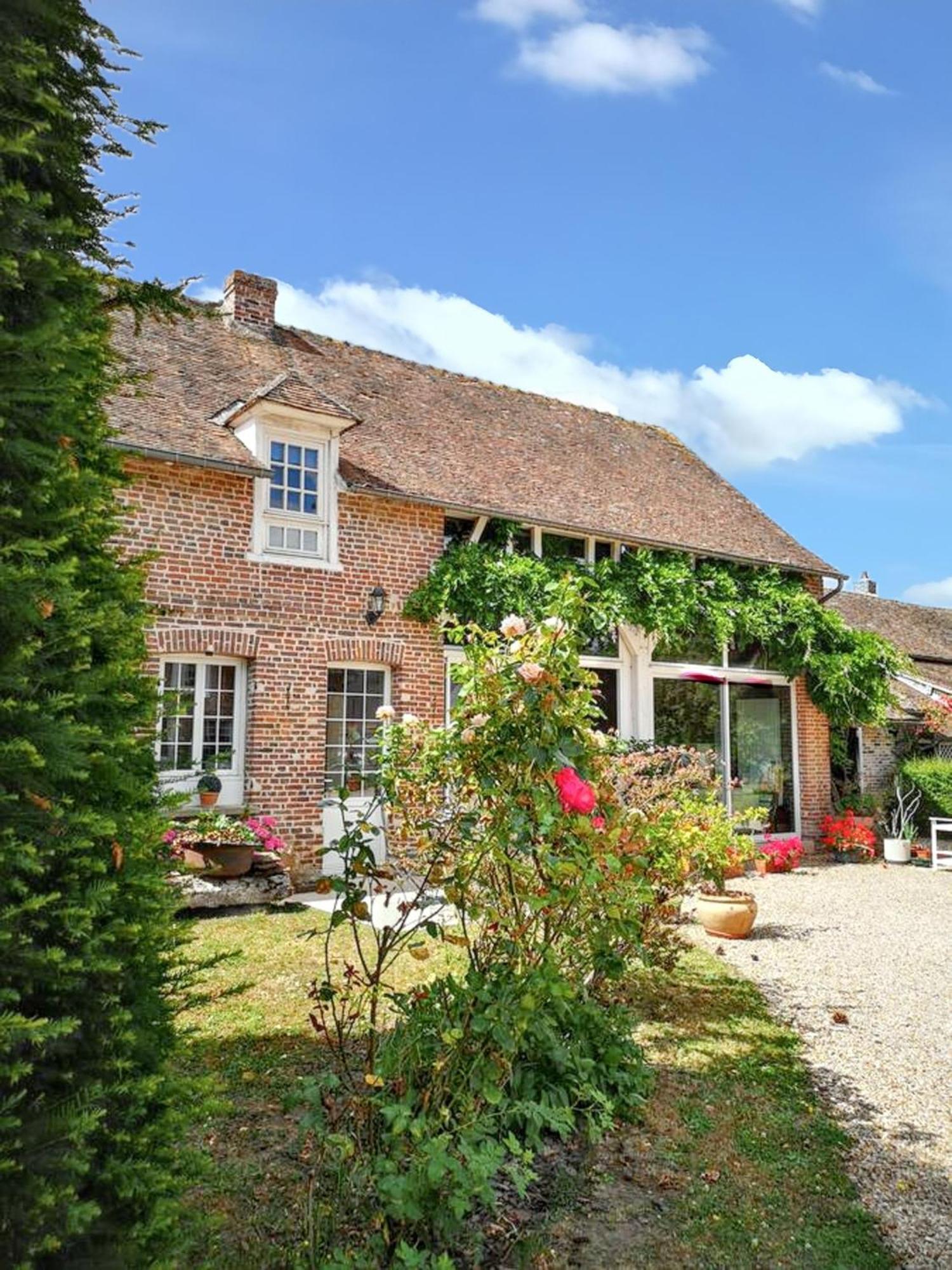 Vila Maison Charmante Au Vaudreuil Avec Magnifique Jardin Clos Le Vaudreuil Exteriér fotografie